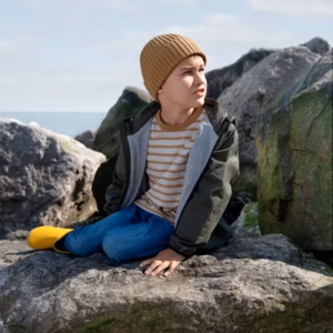 Children's winter hat with embroidered logo